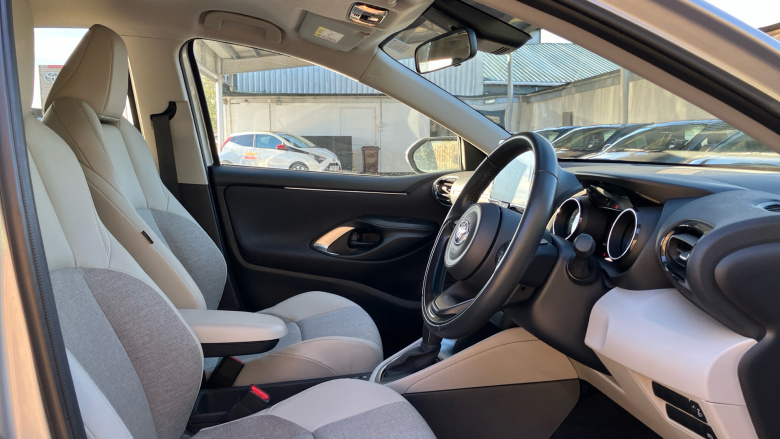 Toyota Yaris 1.5 Hybrid Excel 5dr CVT Hybrid Hatchback